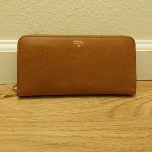 Tan leather wallet